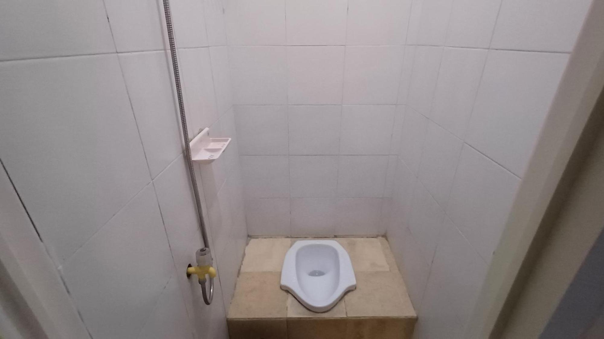 Hotel Kost Carmelia Syariah Baranangsiang Bogor Exterior foto